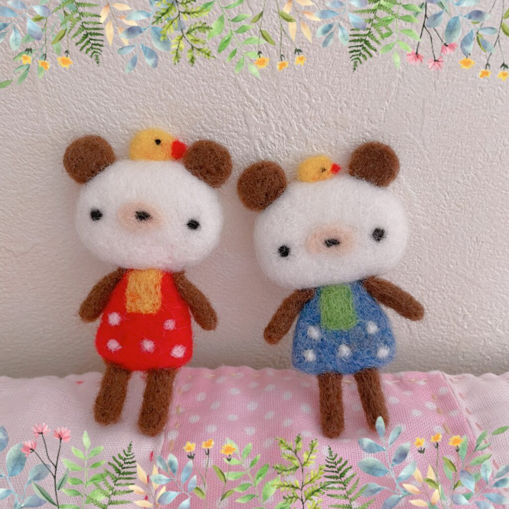 羊毛フェルトで作る「ぼの子」クマの子のブローチ